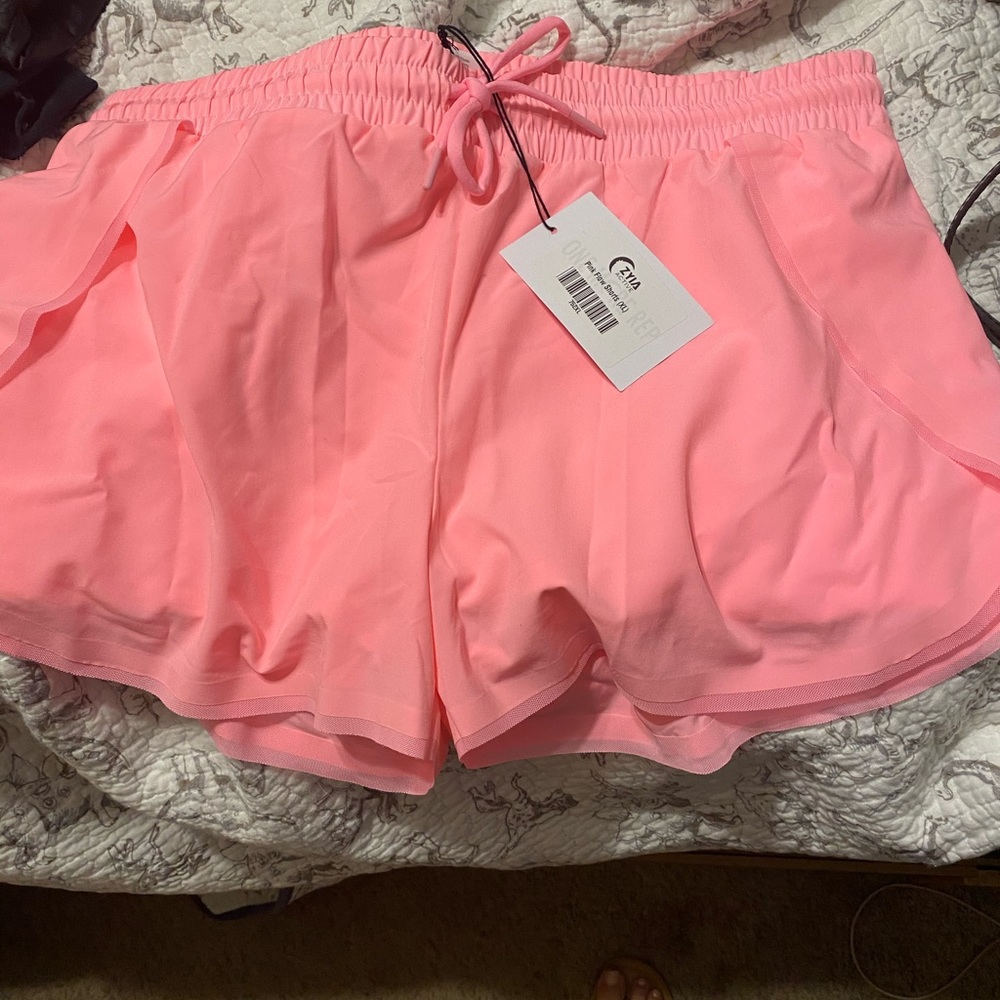 Activewear shorts NWT. Never worn